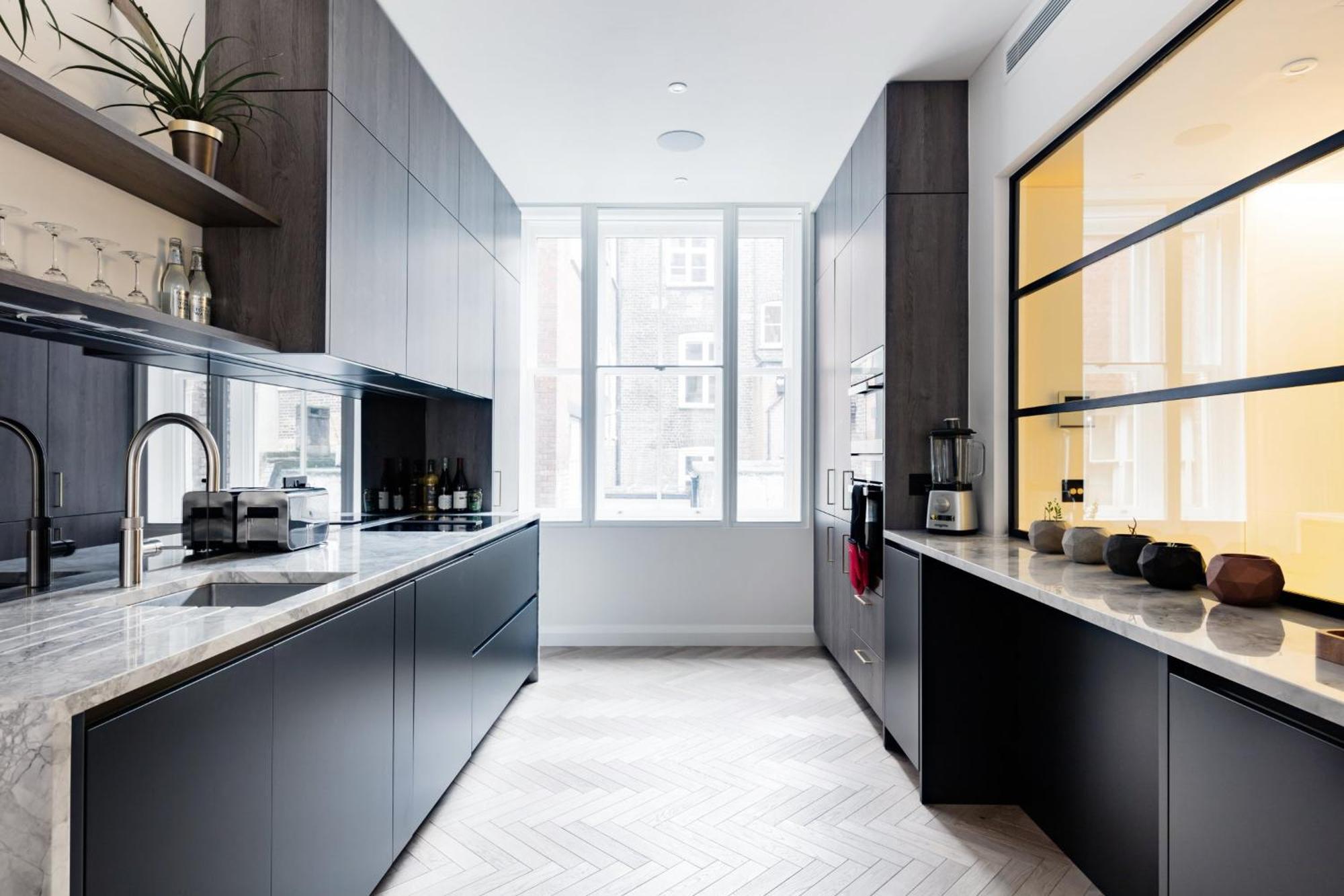 Modern Apartment & Rooms At Charing Cross Londres Extérieur photo
