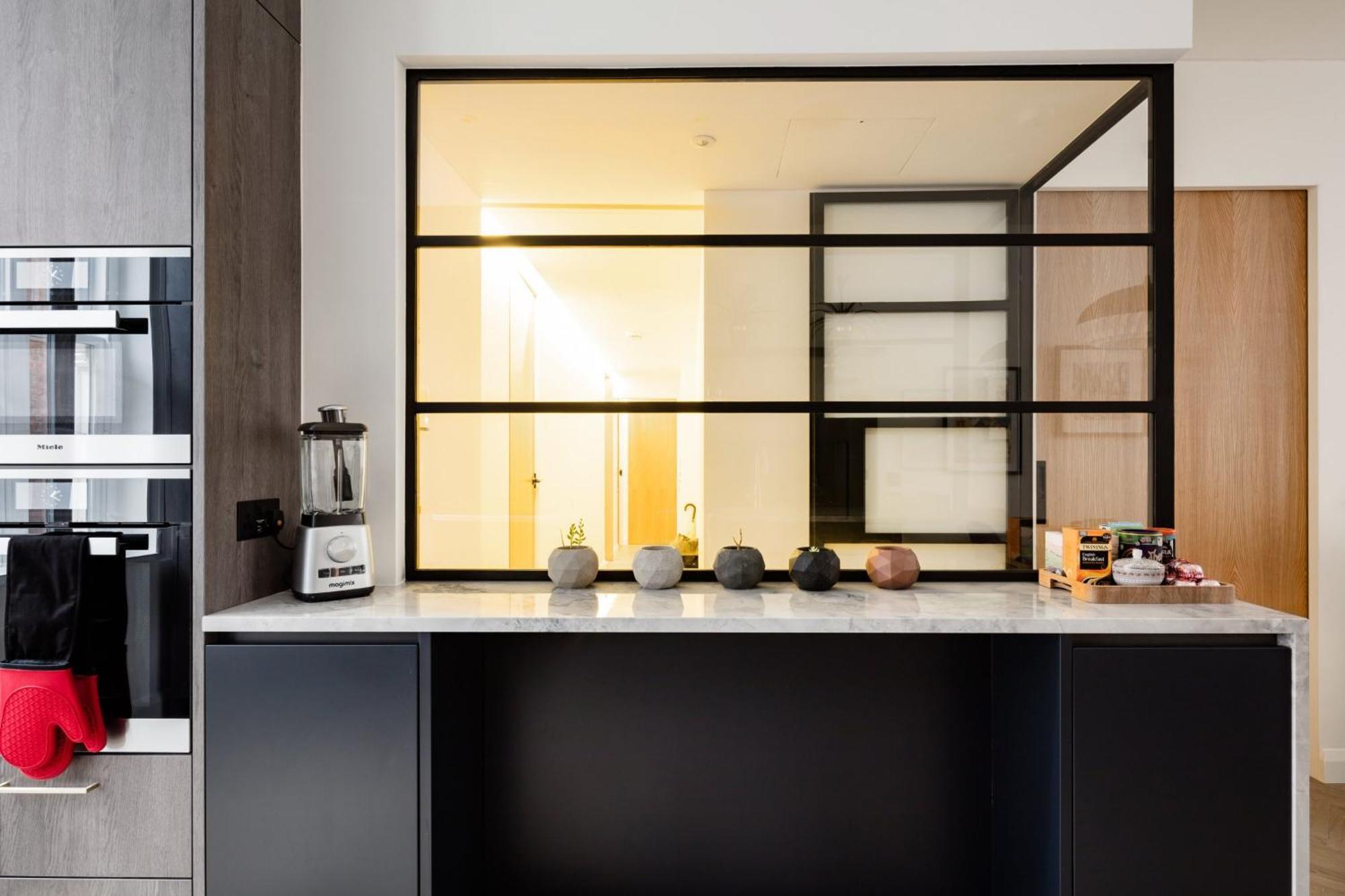 Modern Apartment & Rooms At Charing Cross Londres Extérieur photo