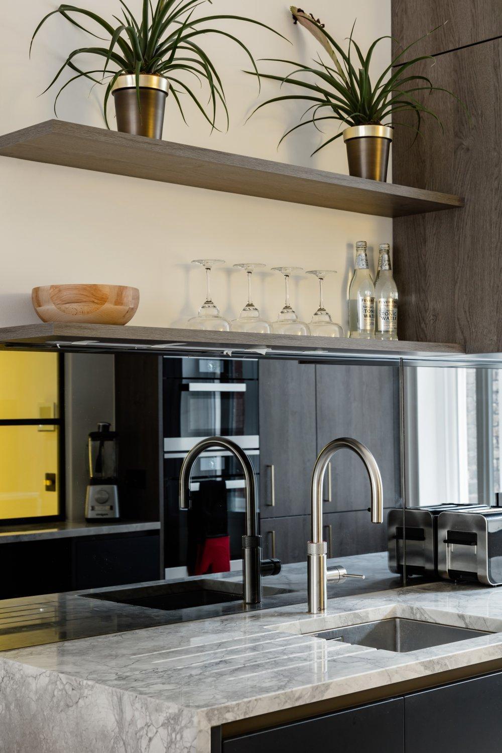 Modern Apartment & Rooms At Charing Cross Londres Extérieur photo