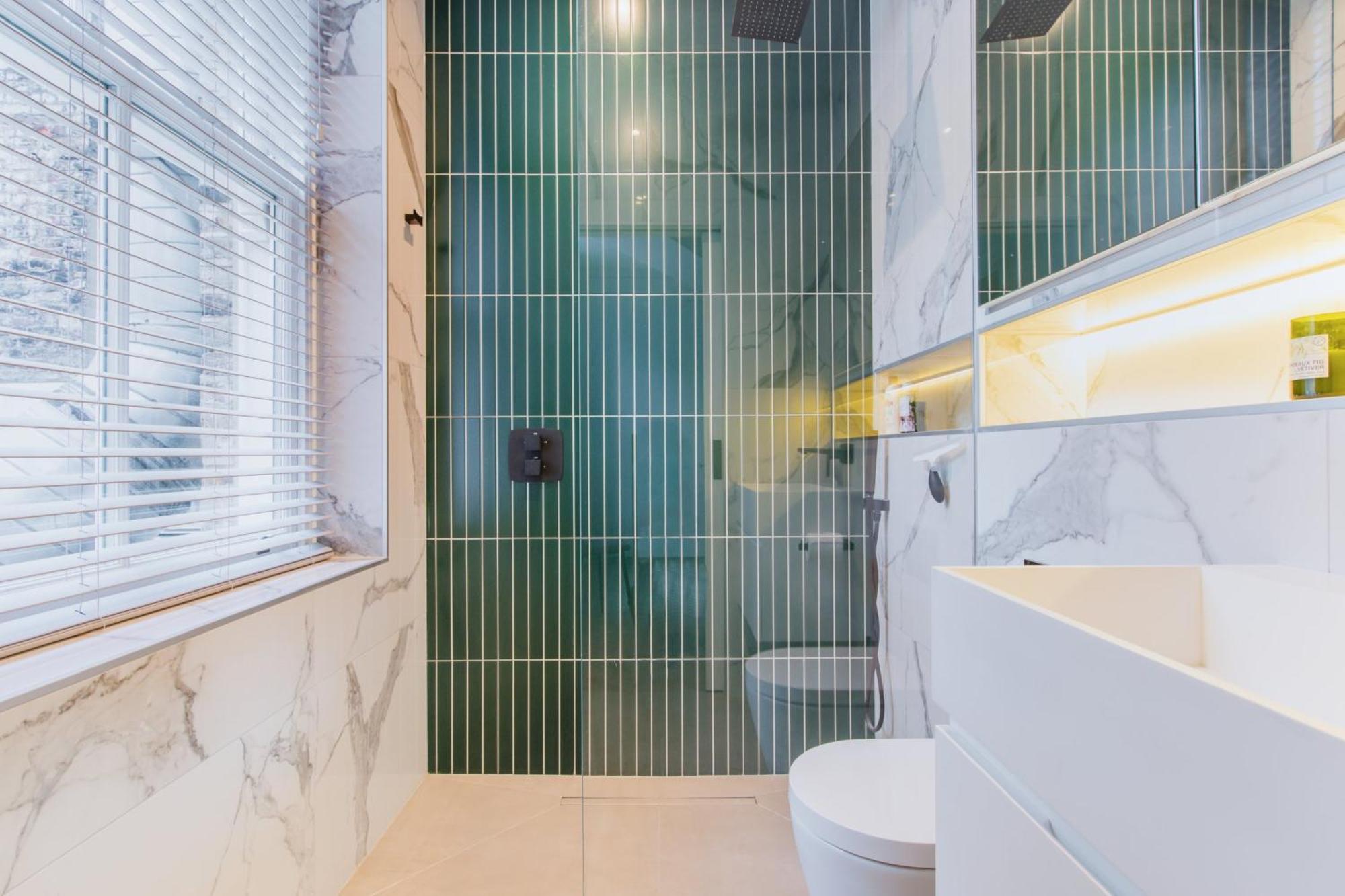 Modern Apartment & Rooms At Charing Cross Londres Extérieur photo